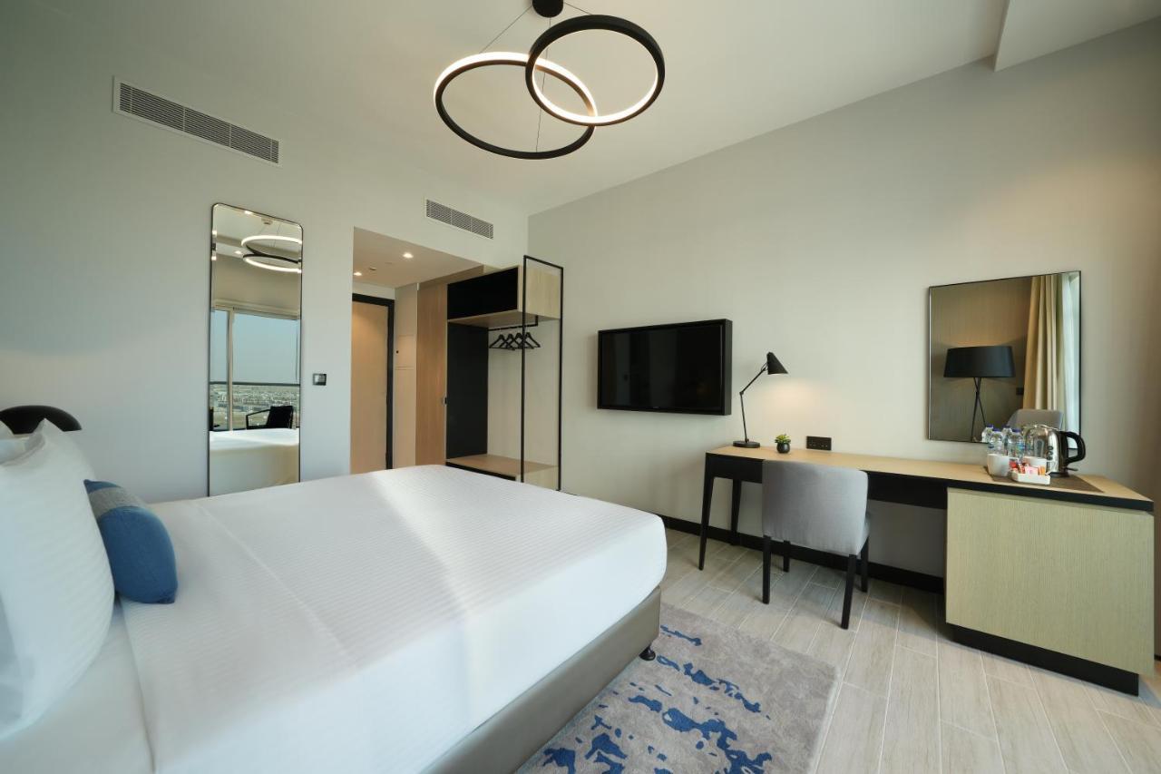 Damac Hills 2 Hotel, An Edge By Rotana Hotel Dubai Exterior foto